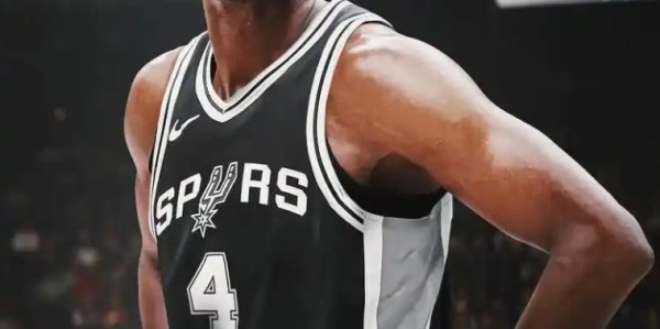 14分被逆转！马刺95-105尼克斯，看数据：他就是头号罪人！