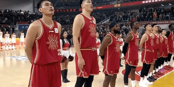 开云体育app-深圳12连胜VS四川37连败！CBA两极分化，多队卡位战火纷飞
